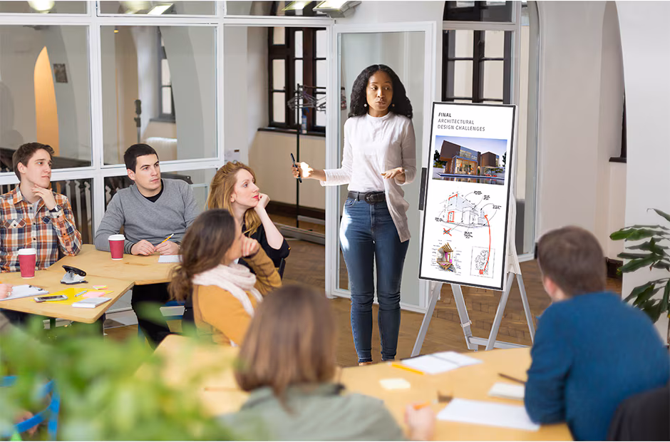 Collaborative WorkspaceEmployees can freely describe their creative ideas with drawing and writing.